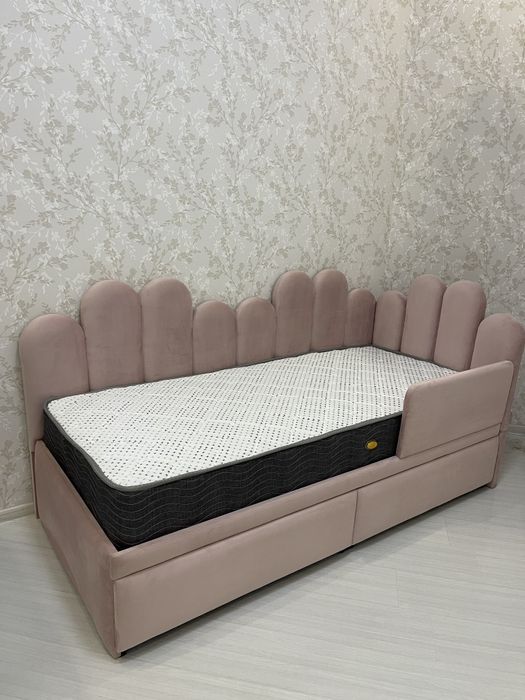 Деткая мягкая кровать для вашей принцессы