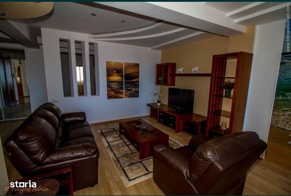 Ultracentral - Ibis - plaja Modern | 3 camere, vedere la mare