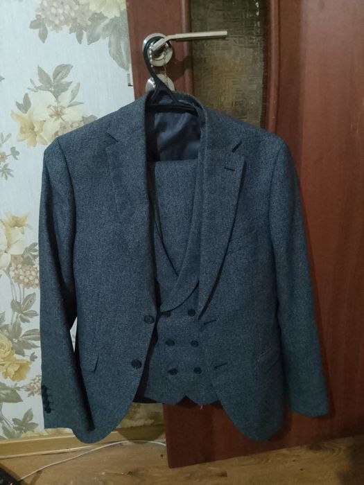 Пиджак мужской в отличном состоянии