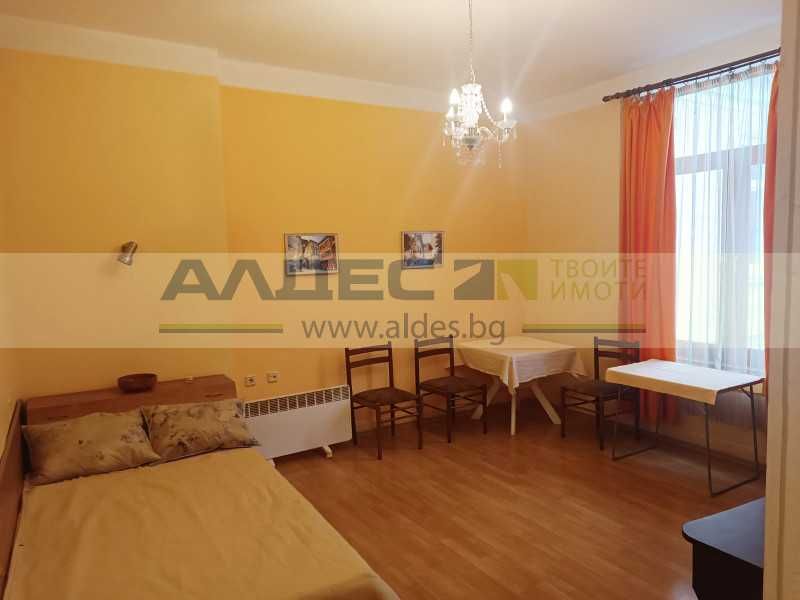 Дава се под наем Тристаен апартамент в София, Център - 120 кв.м за 650 € - Снимка #7