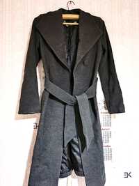 Продаётся женское пальто