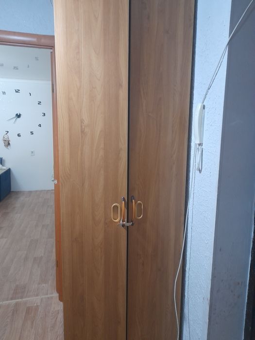 Продам шкаф вместительный