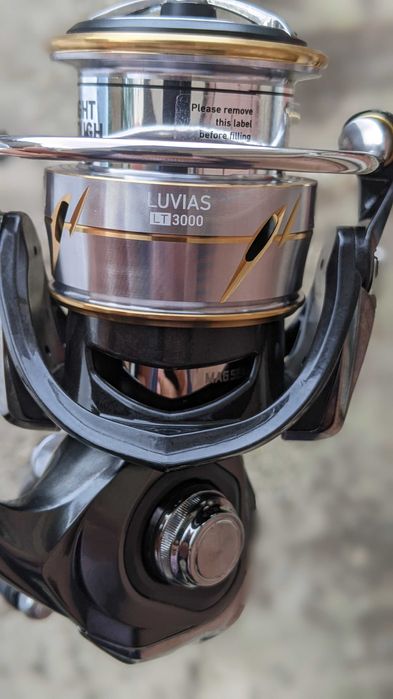 Vând mulinetă Daiwa Luvias LT 3000-C