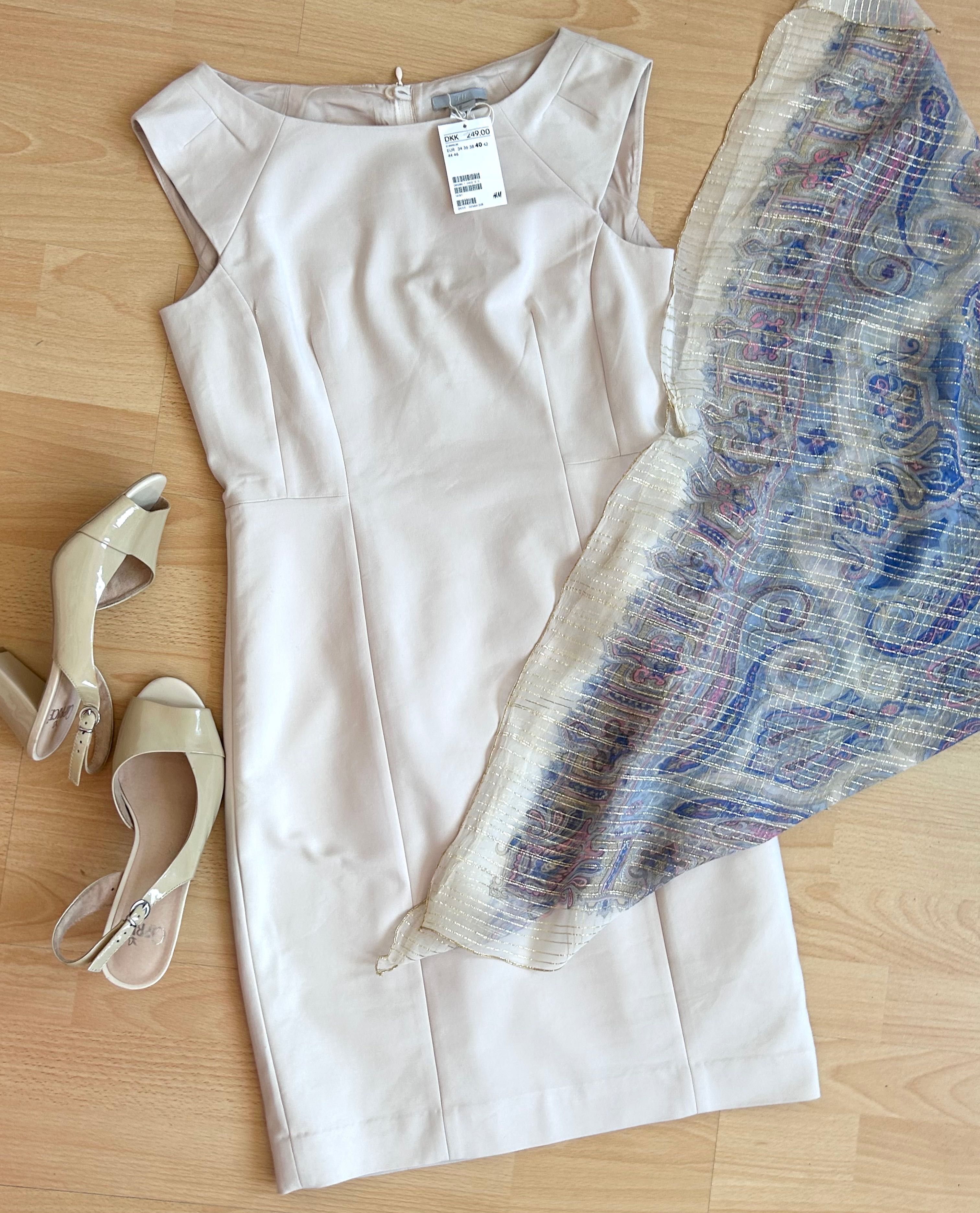 Нова елегантна бежова рокля H&M & копринен шал