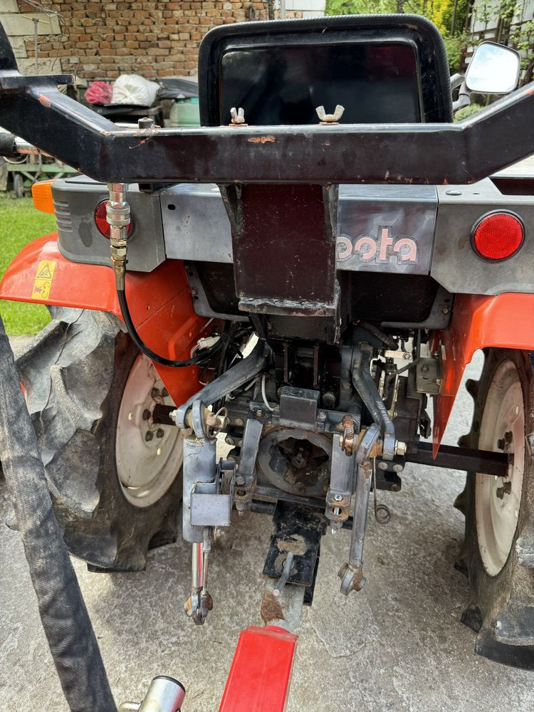 Tractor KUBOTA aste a13