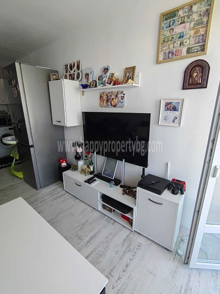 Продава се Двустаен апартамент в к.к. Слънчев бряг - 51 кв.м за 1412 €/кв.м - Снимка #4