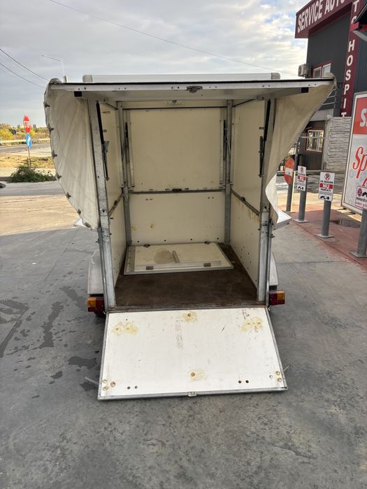 Vand remorca speciala