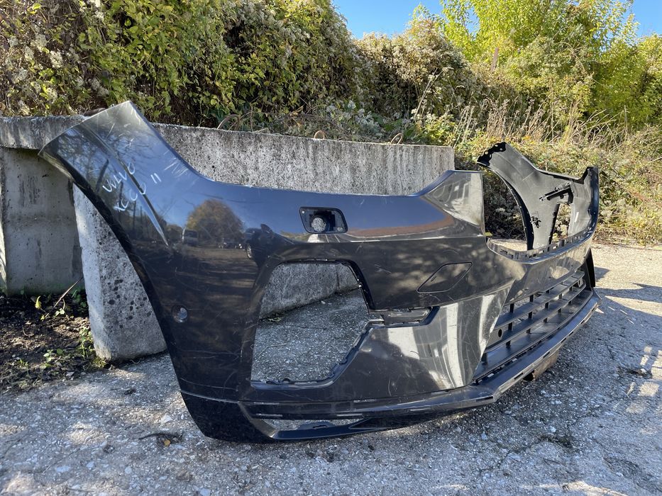 Предна броня за Volvo XC60 Волво ХЦ60  2022г-