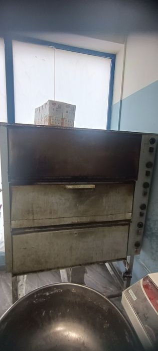 Професионална фурна на три нива