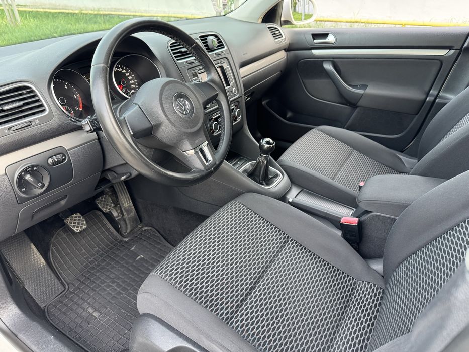 VW Golf 6 - 1.6 Diesel - Combi - Euro5 - Navigatie / Klimatronic