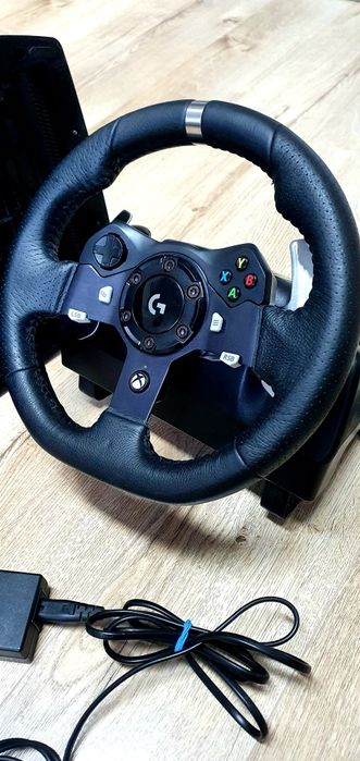 Gaming Volan Logitech G920 Volan+pedal+schimbător+adapter 

Funcționea