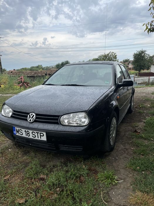 Vând golf 4 1.4 16v