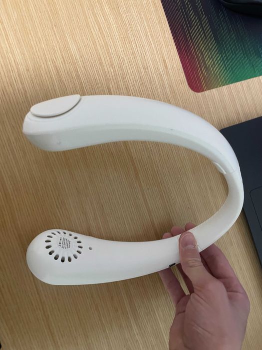 Удобен и лесно преносим вентилатор за врат - неизползван