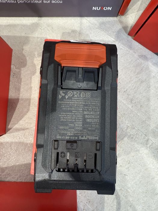 Нови Hilti Nuron 2 x B22-255-12ah + C8. 230v07.25г