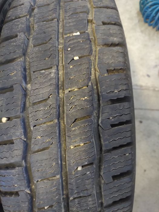 215/75/16  Kumho
