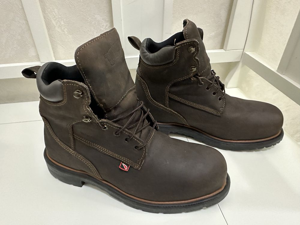Спец ботинки Red wing зимний.