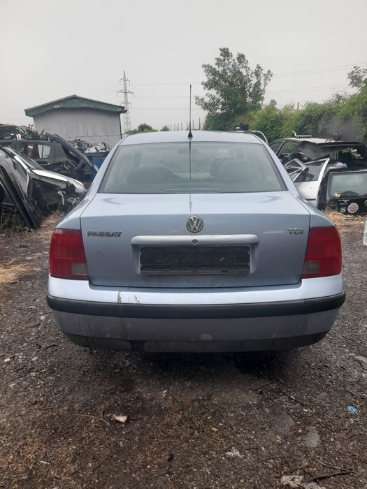 Фолксваген Пасат 1.9 дизел на части