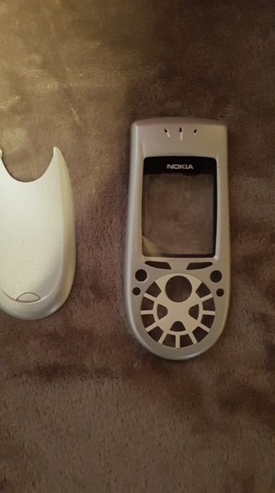 Vand carcasa completa si originla pt Nokia 3650