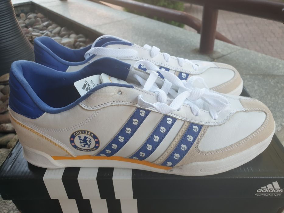 Кроссовки Adidas. Новые.