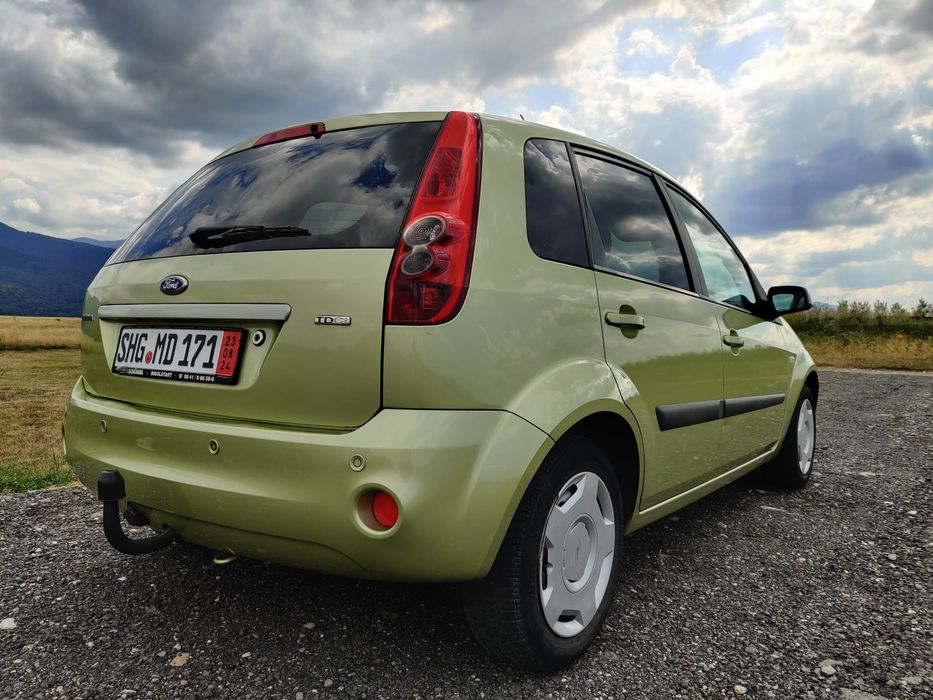 Vând Ford Fiesta 1,6 tdci 90 cp