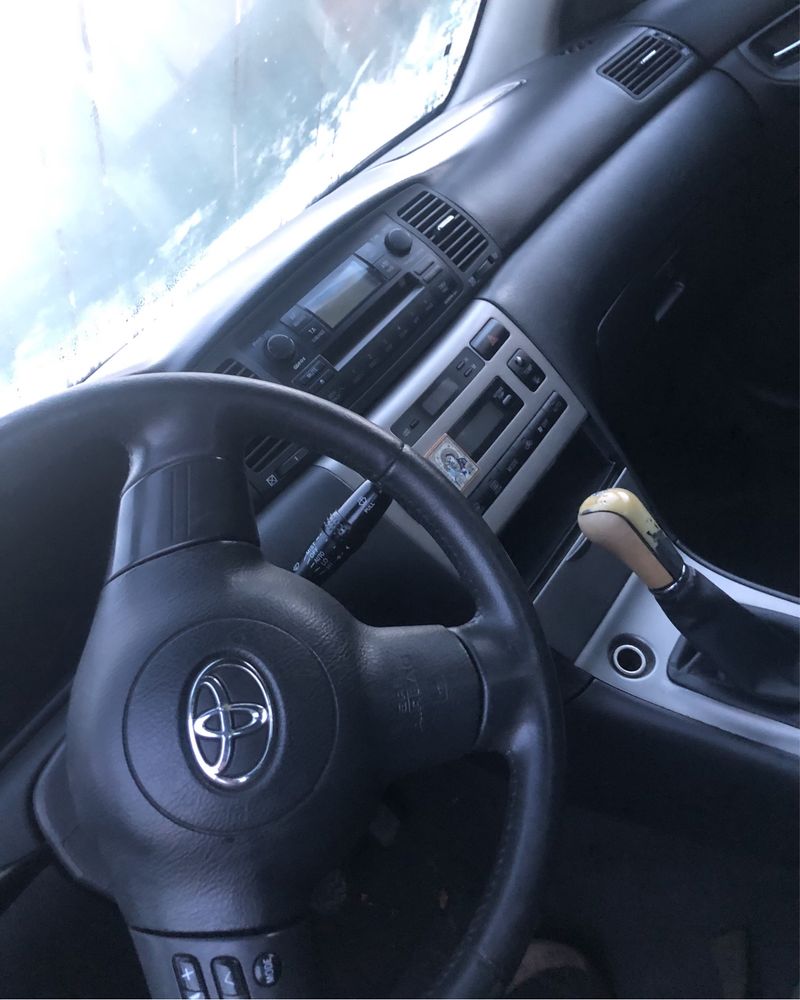 Toyota corolla 2.0 d4d 116 к. с на части