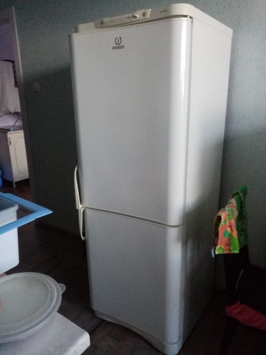 Отдам холодильник