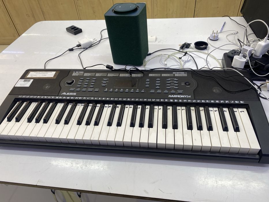 Сентизатор Alesis