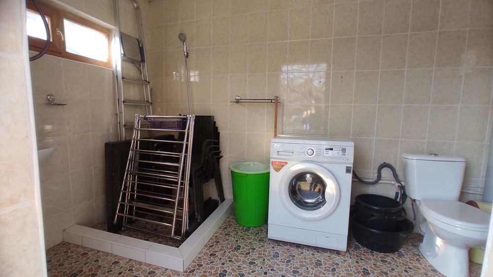 Продается дача в п.Навбахор, Паркентский район