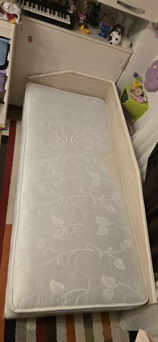 Pat cu saltea cu arcuri 82/190