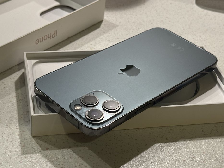 iPhone 12 Pro Max 128GB Graphite – Перфектен, 100% Батерия!