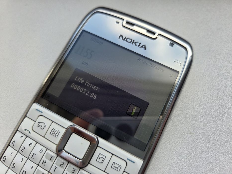Nokia E71 QWERTY