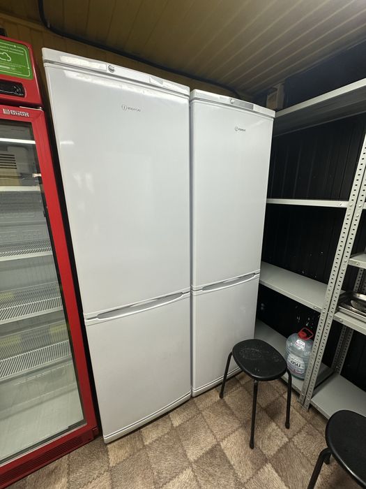 2 холодильника Indesit