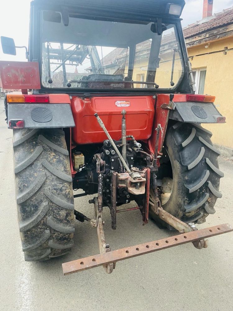 Vand tractor cu incarcator frontal