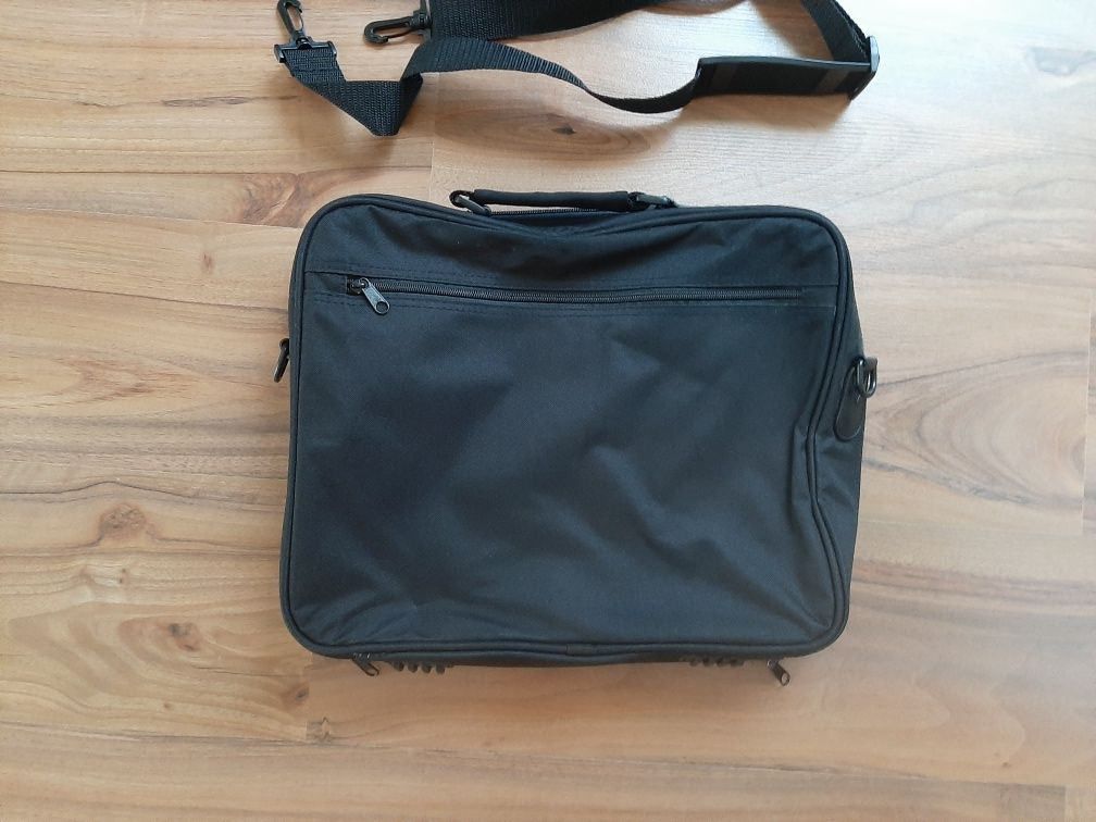Чисто нова чанта за лаптоп Trust