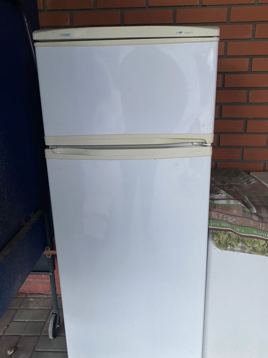 Продам холодильник