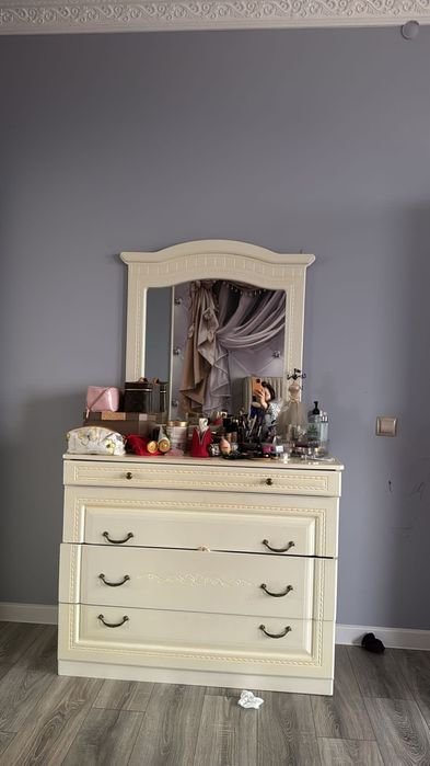 Спальный гарнитур