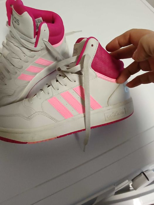 Дамски кецове Адидас, номер 38