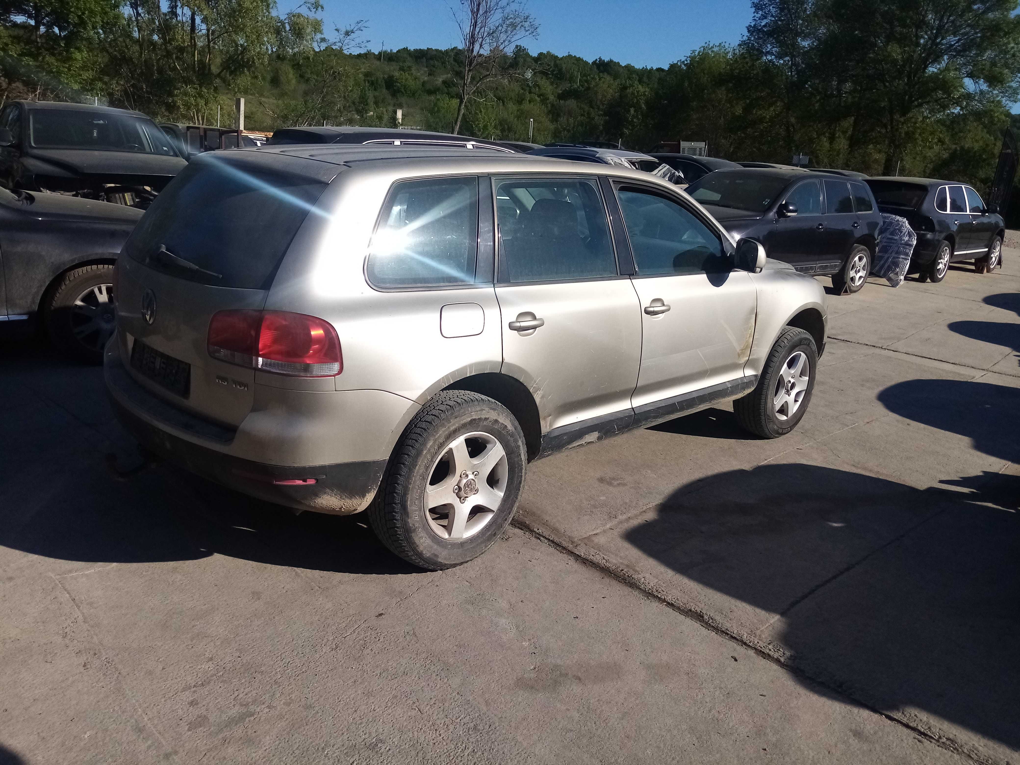 VW Touareg 2.5, ръчка, 174 к.с., 60 броя на части