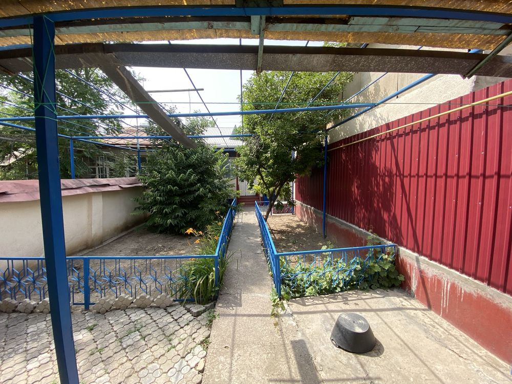 Продаётся дом в Мирабадском р-н  2,2 сотки