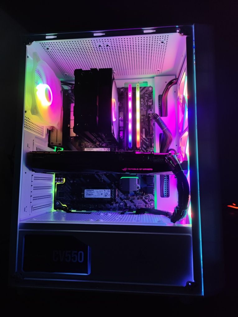 Kit Gaming PC White i5 8600k, Strix GTX 1070 8 GB, 16 GB DDR4, SSD 512