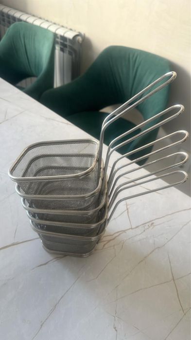 Срочно продам ведро для фри и соусницу