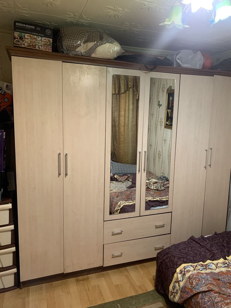 Продам шифонер, кровать