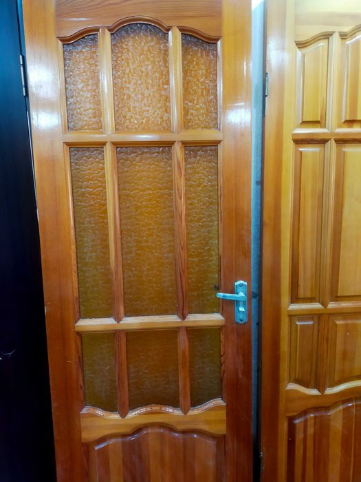 Двери деревянные