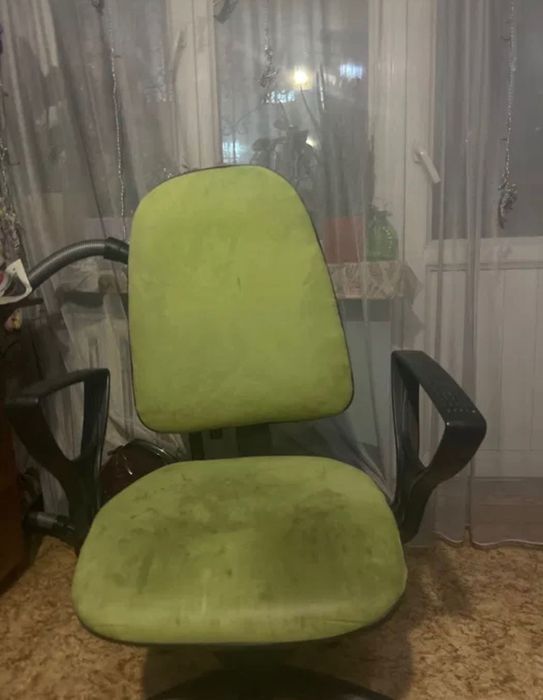 Продам офисный стул