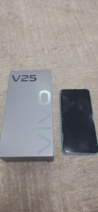 Продам телефон VIVO v25 на 256гб