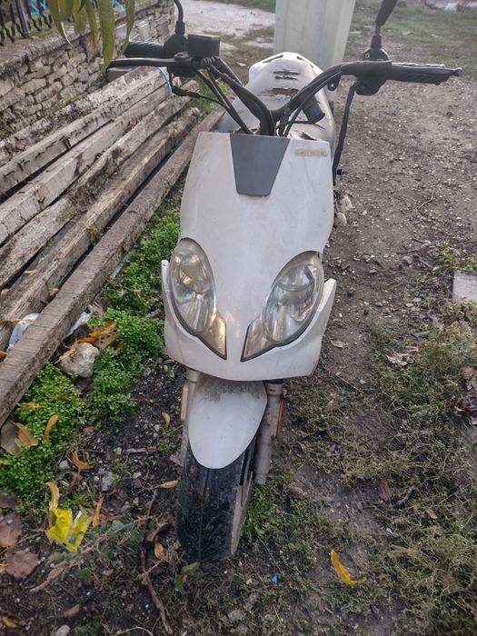 Скутер генерик 50цц