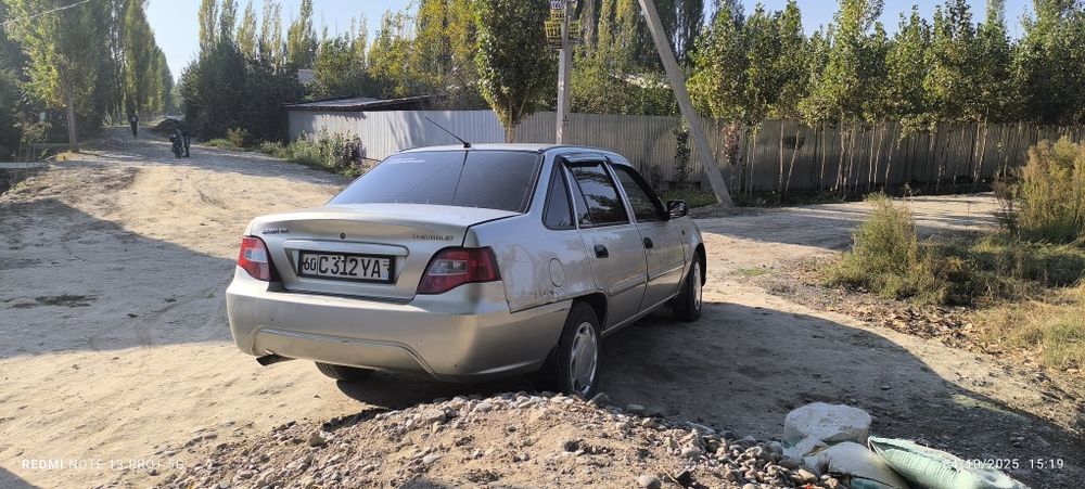 Nexia 2  sotiladi 2009