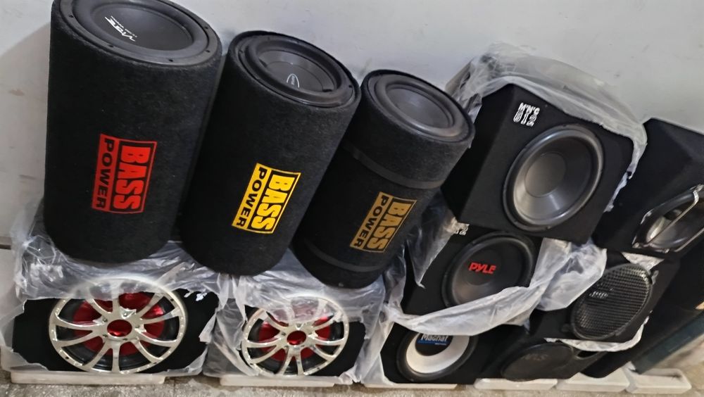 Statie subwoofer activ auto amplificator bass masina rms audio jbl