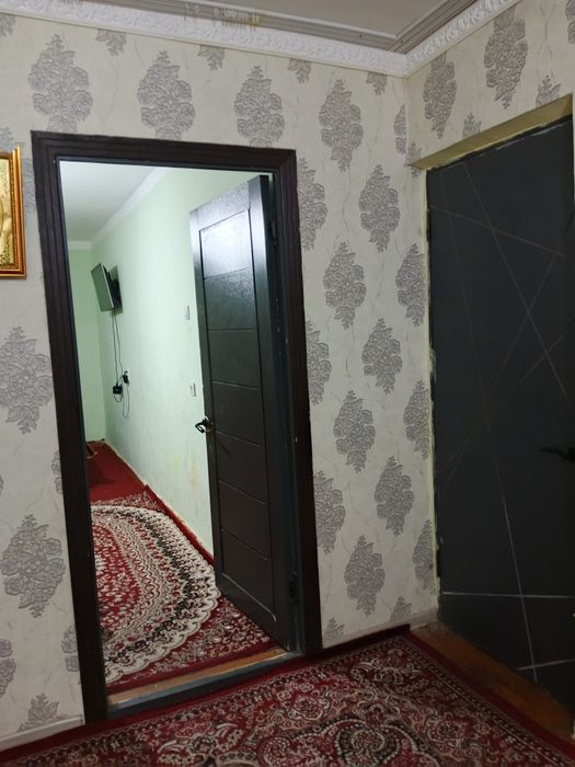 2 xonali kvartira sotiladi chirchiq