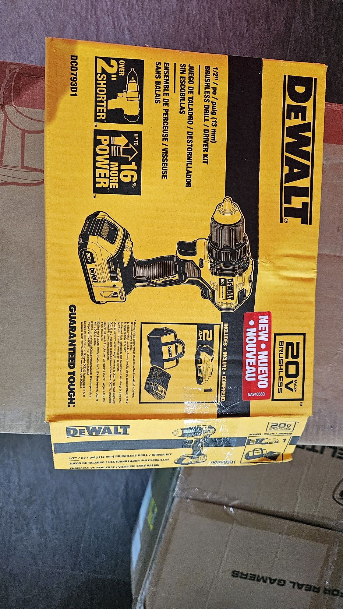 Дрель-шуруповорет DeWalt DCD793D1